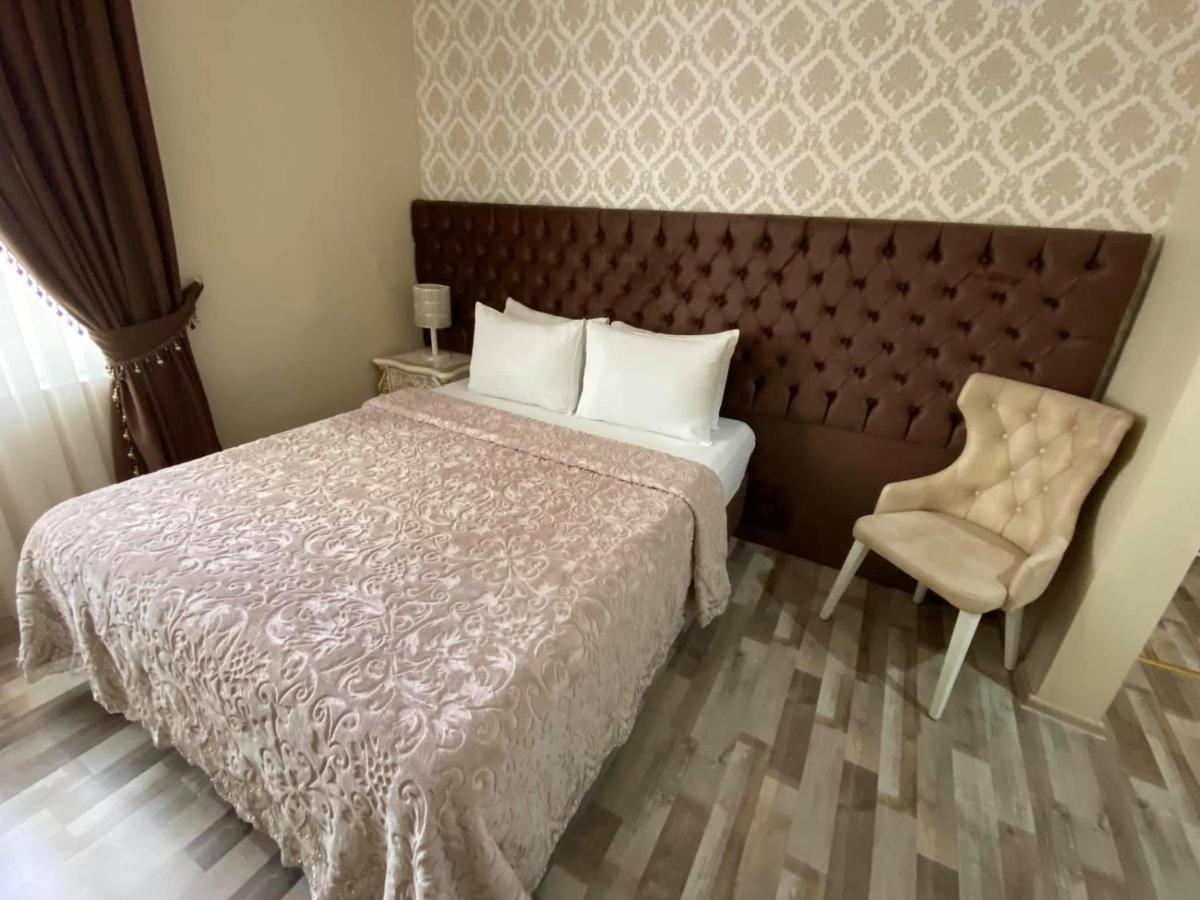 Otantik Shumen Hotel Buitenkant foto