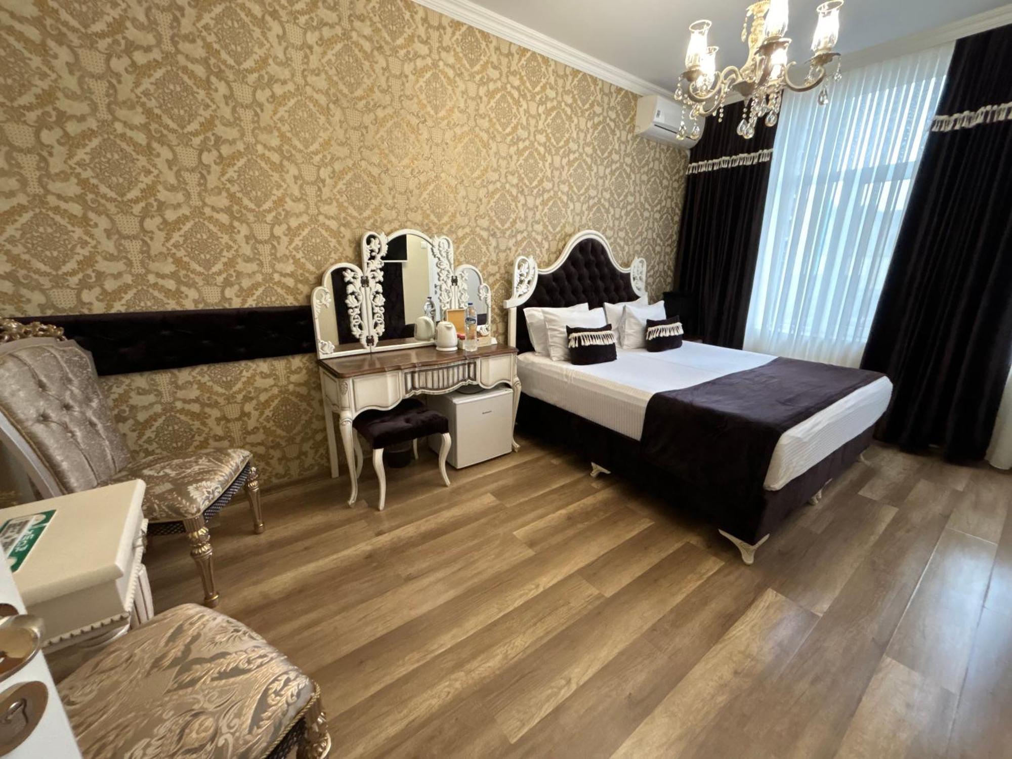 Otantik Shumen Hotel Buitenkant foto