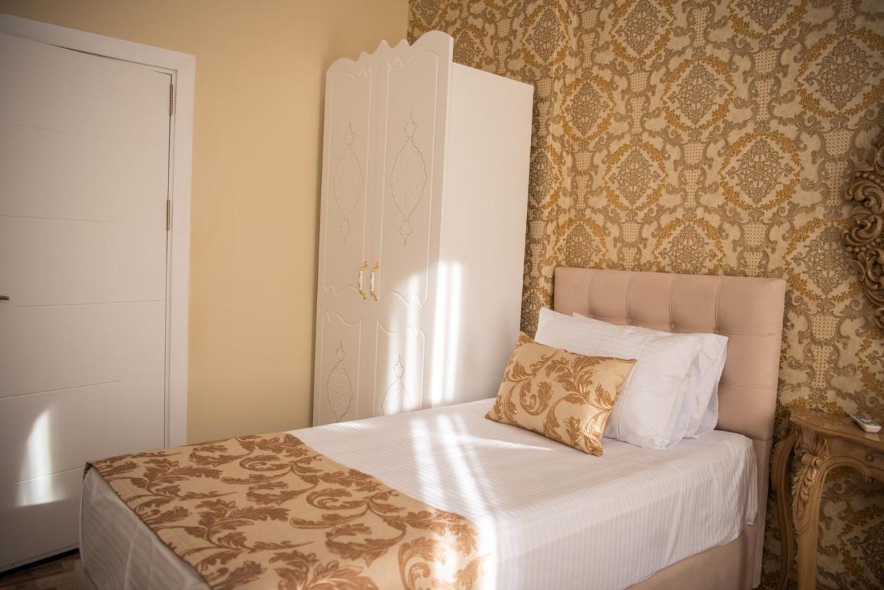 Otantik Shumen Hotel Buitenkant foto