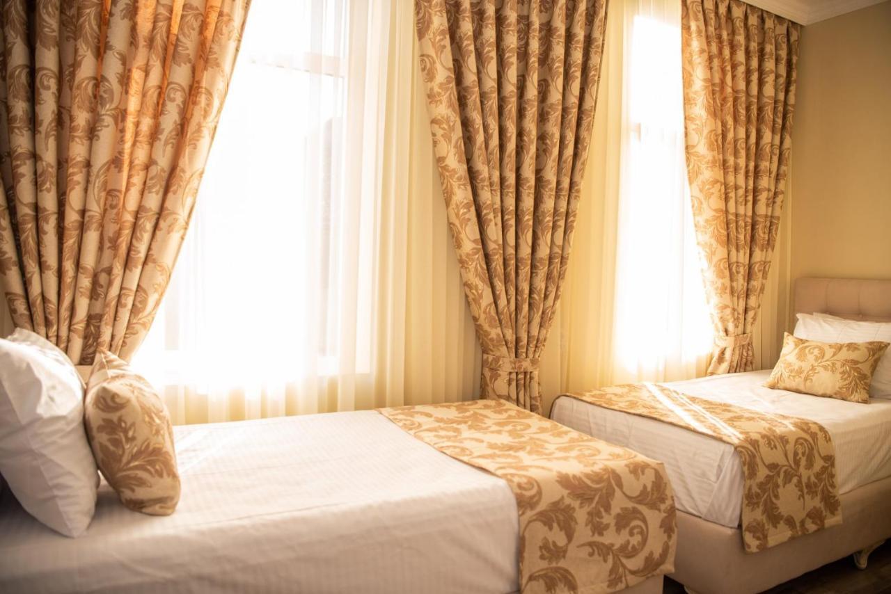 Otantik Shumen Hotel Buitenkant foto