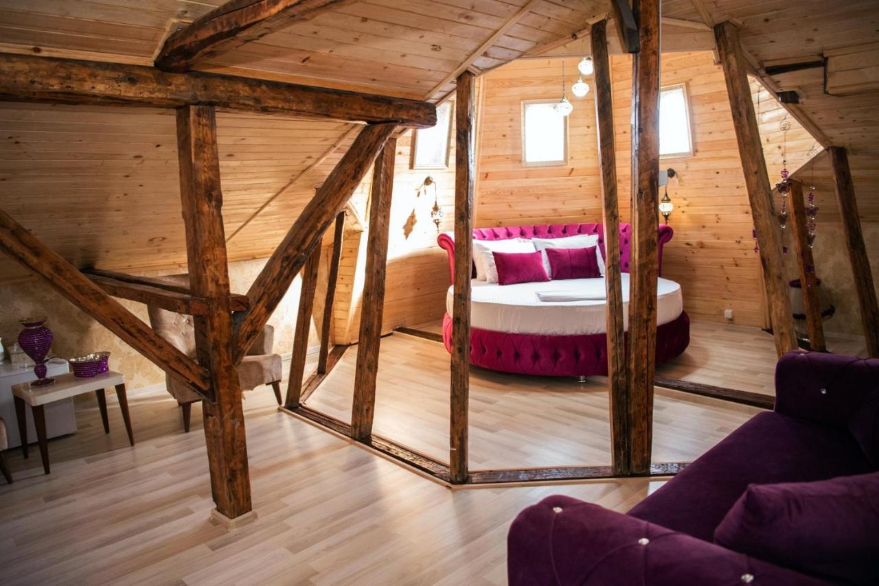 Otantik Shumen Hotel Buitenkant foto